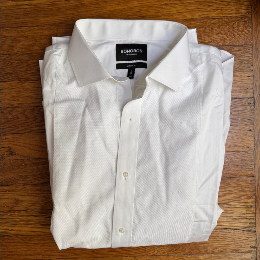 Bonobos White Dress Shirt with Textured Fabric Size 33 Sleeve 18” Neck